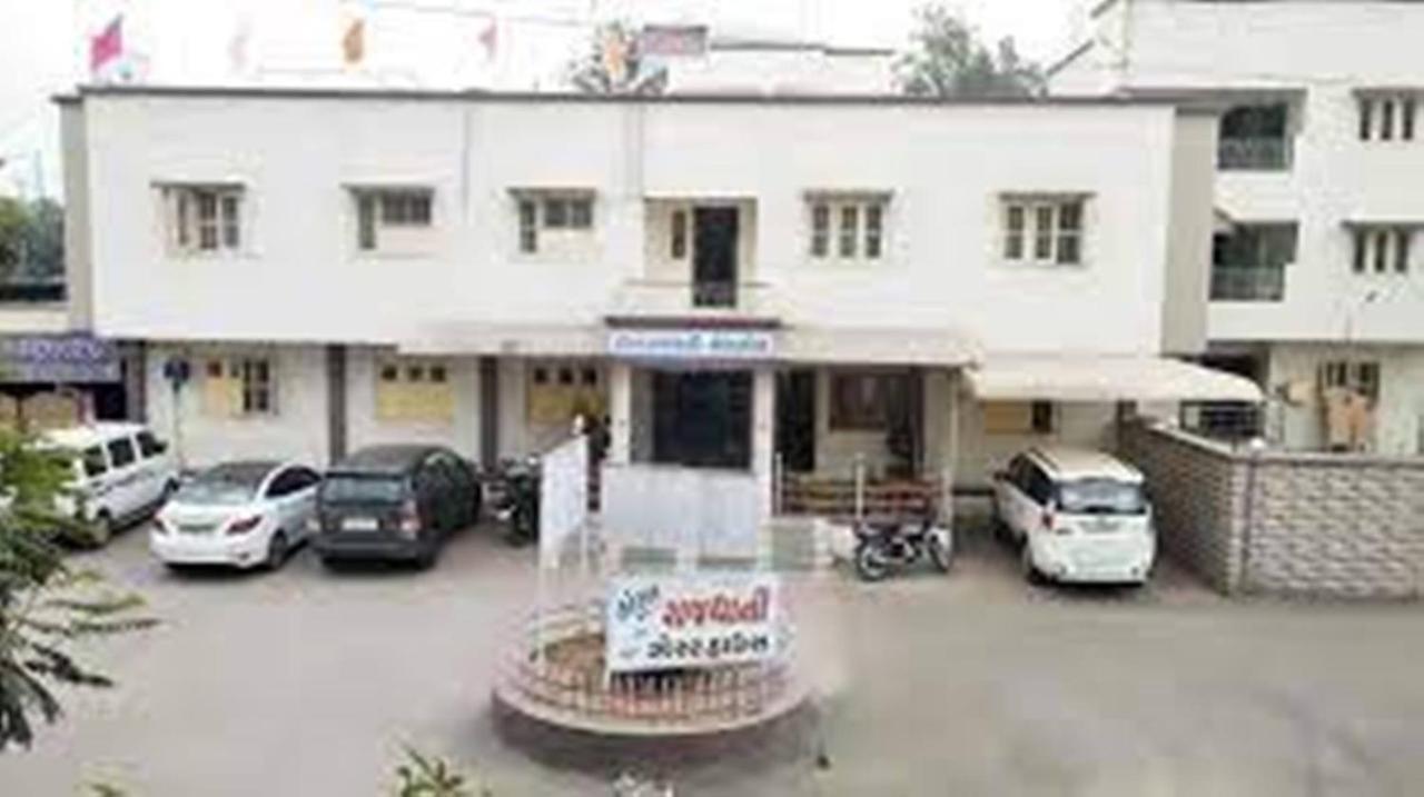 Hotel Rajdhani Hālol Εξωτερικό φωτογραφία